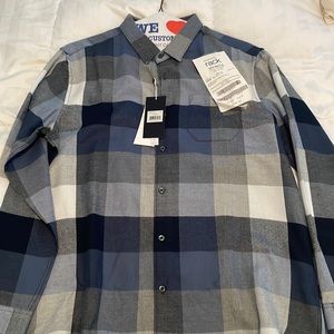 7 Diamonds button down size L